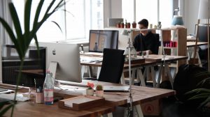 4 Tips for Cleanliness in the Workplace and How to Not Bring Germs Home