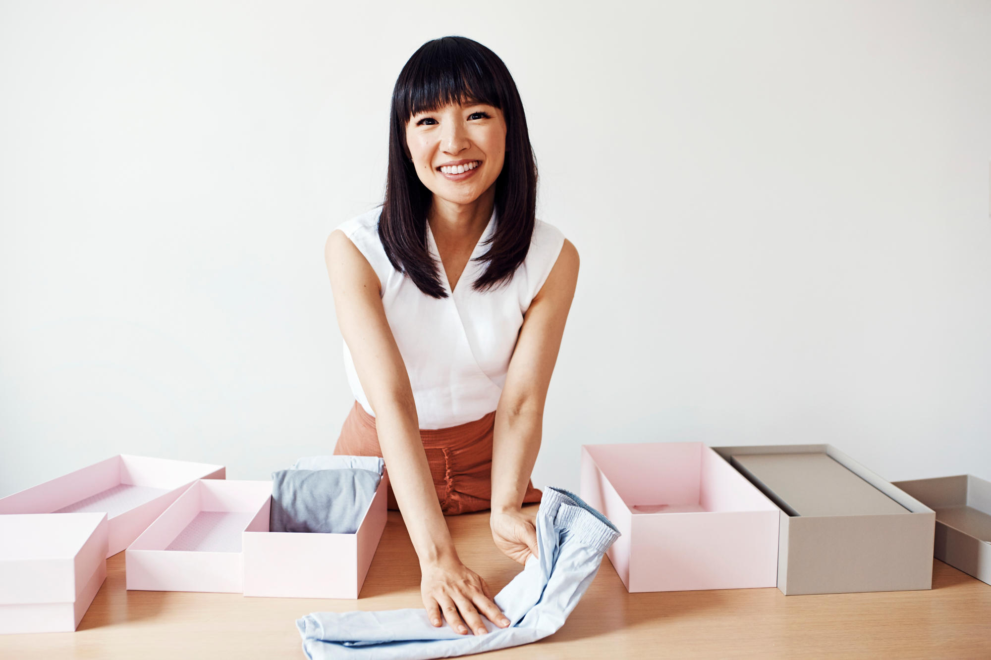 What is the KonMari Method of Cleaning & Decluttering?